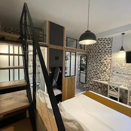 Cinq Diamants, Neuf équipé * París